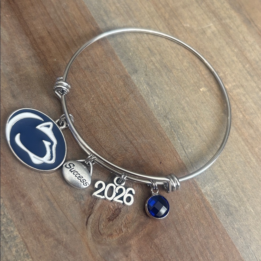 Penn State 👩‍🎓 Graduation Class of 2026 Charm Bracelet